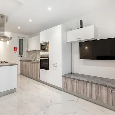 Stunning Home, In The Centre Of Qawra With Terrace By 360 Estates St. Paul's Bay