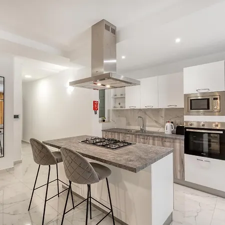 Daire Stunning Home, In The Centre Of Qawra With Terrace By 360 Estates *