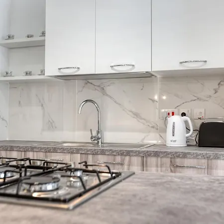 Apartment Stunning Home, In The Centre Of Qawra With Terrace By 360 Estates