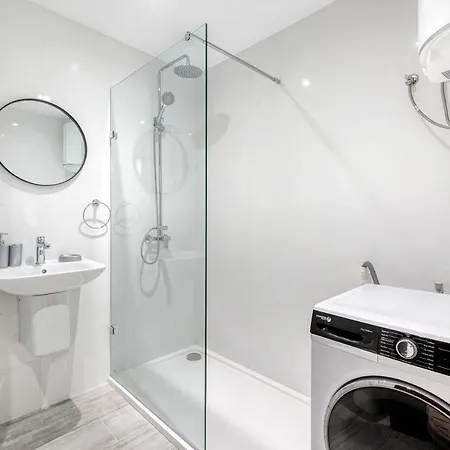 Stunning Home, In The Centre Of Qawra With Terrace By 360 Estates *