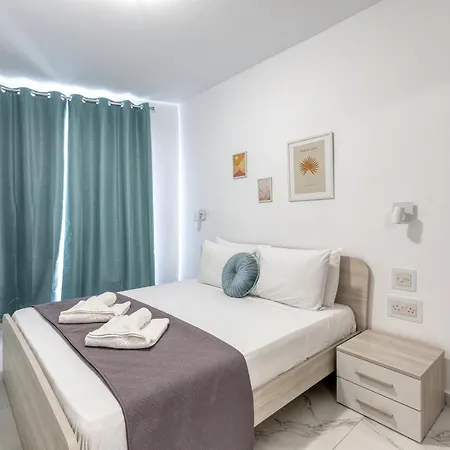 Stunning Home, In The Centre Of Qawra With Terrace By 360 Estates