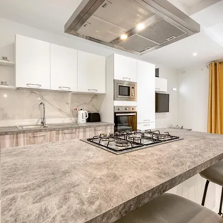 Stunning Home, In The Centre Of Qawra With Terrace By 360 Estates Апартаменты Сент-Полс-Бей